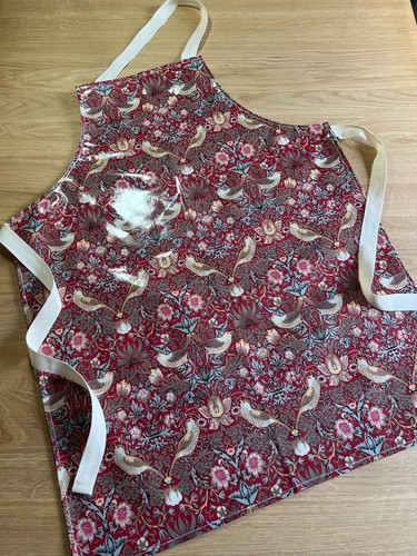 William morris red strawberry - red,