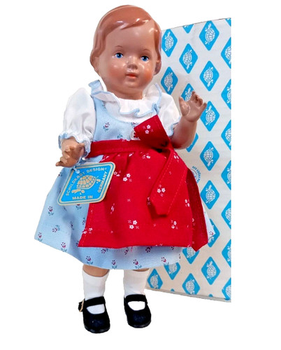 Stehpuppe mit roter schürtze - stehpuppe,